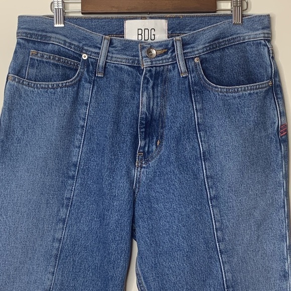 BDG + Urban Outfitters Dad Slim Tapered Fit Distressed Raw Step Hem Denim Jeans - Picture 3 of 17